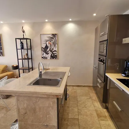 Climatise 2 Pieces Avec Vue : 4 Pers, Piscine, Parking - Fr-1-780-38 Апартаменты *